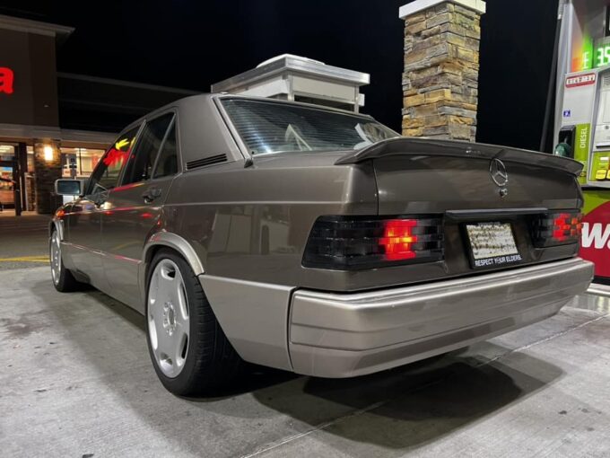 Neat spoiler Mercedes-Benz 190 W201