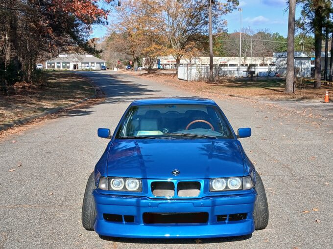 BMW e36 sedan's wide body (fender flares/overfenders)