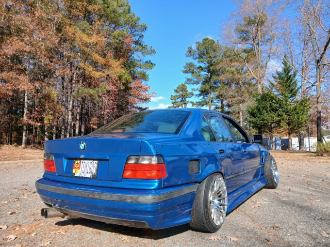 BMW e36 sedan's wide body (fender flares/overfenders)