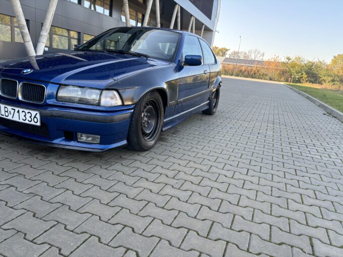 Wide body for BMW e36 compact (fender flares/overfenders)