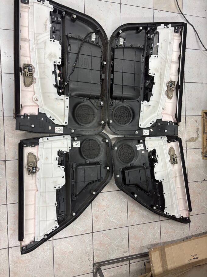 Nissan X-Trail T31 door cards | trim panel