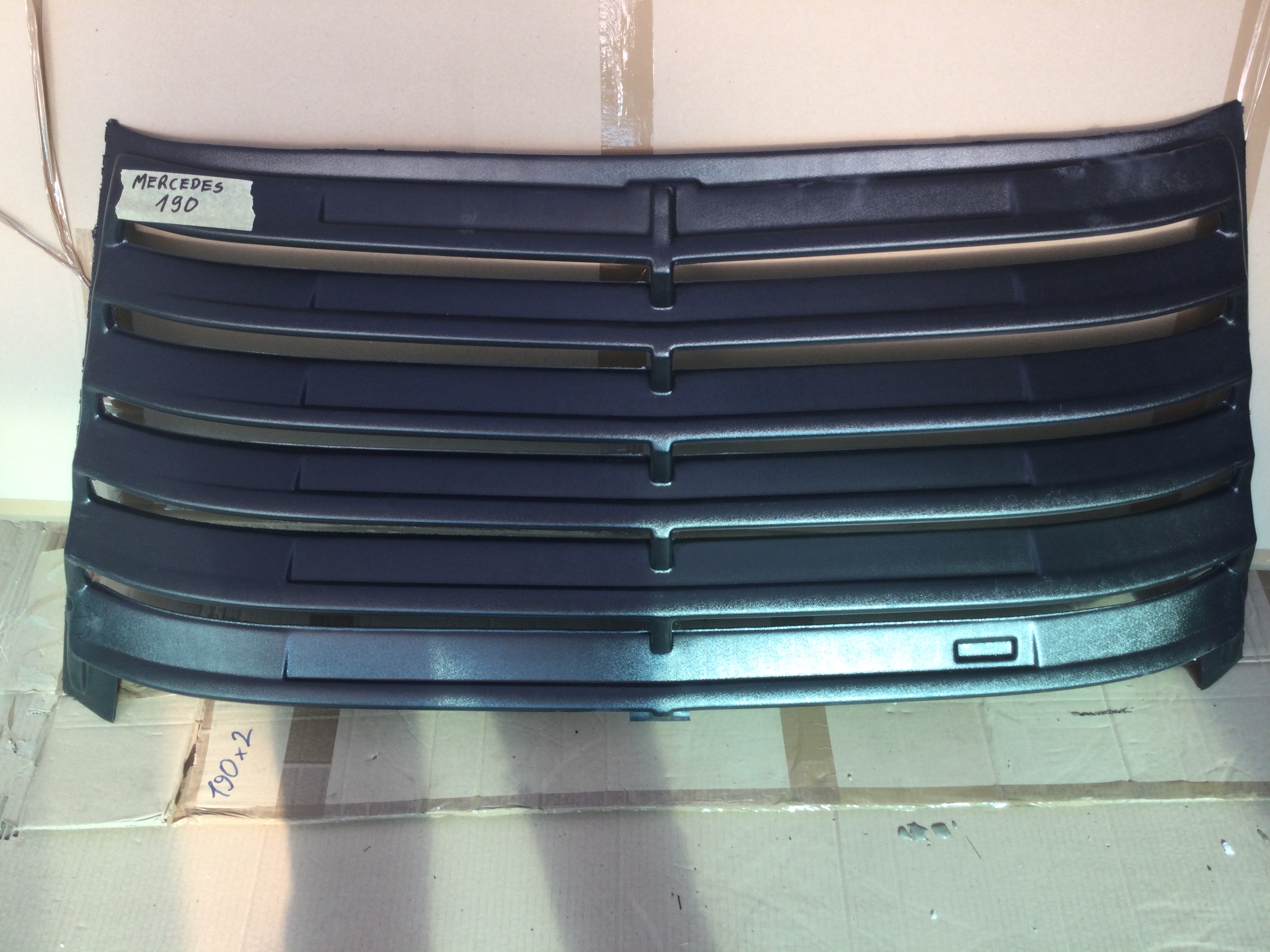 MERCEDES-BENZ 190E W201 rear window louvers/window blinds Auto-plas replica (Defects)