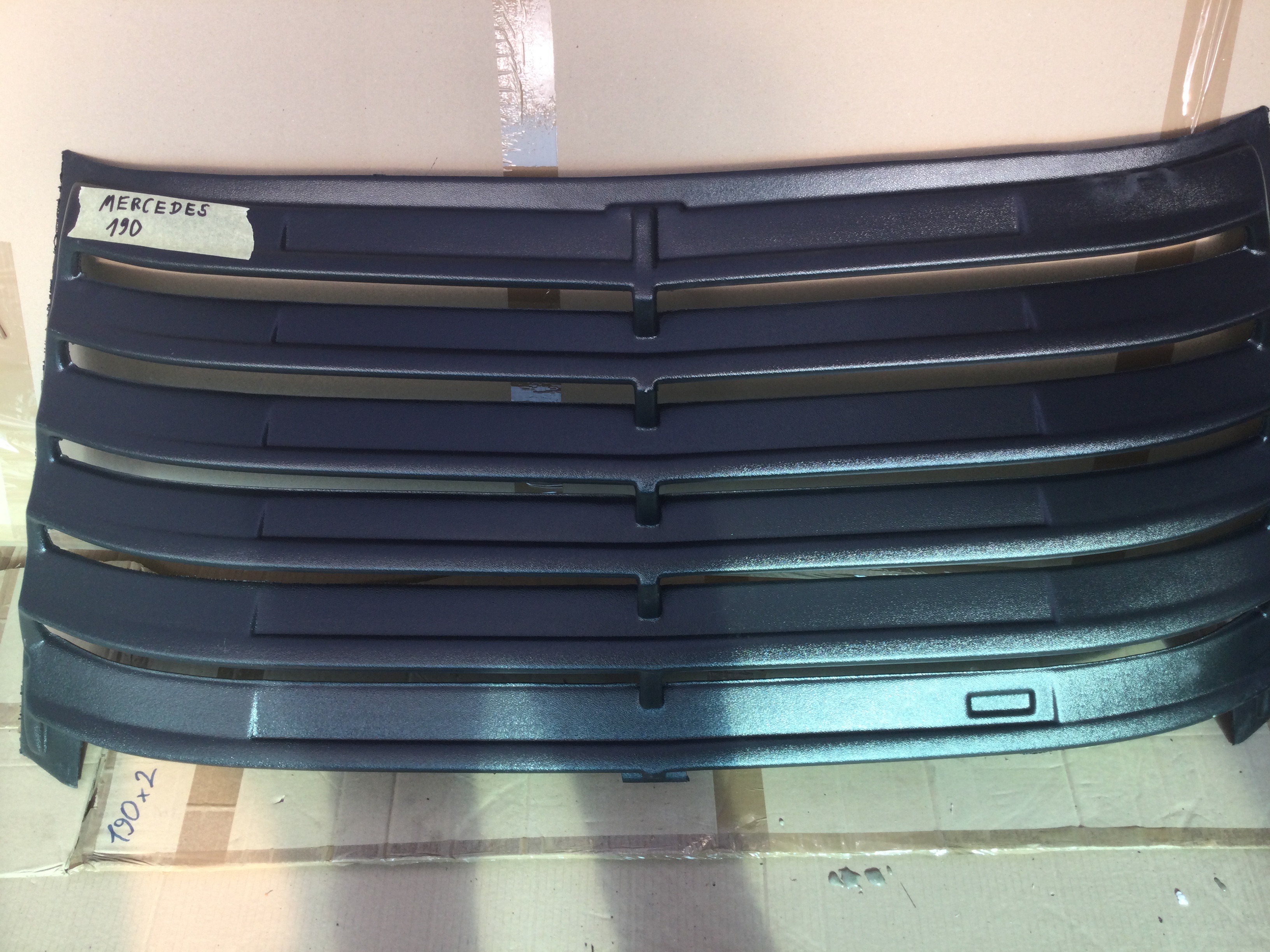 MERCEDES-BENZ 190E W201 rear window louvers/window blinds Auto-plas replica (Defects)