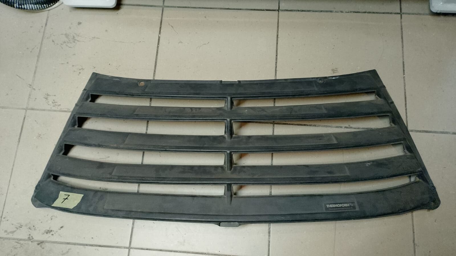 Louver/blinds Thermoform J-3110 KBA 90178 Ford